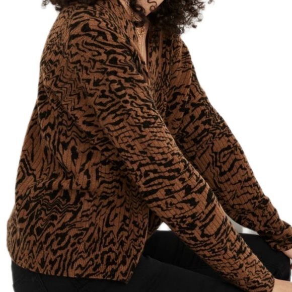 Tigerized Cameron Ribbed Cardigan Sweater in Coziest Yarn - Picture 4 of 10